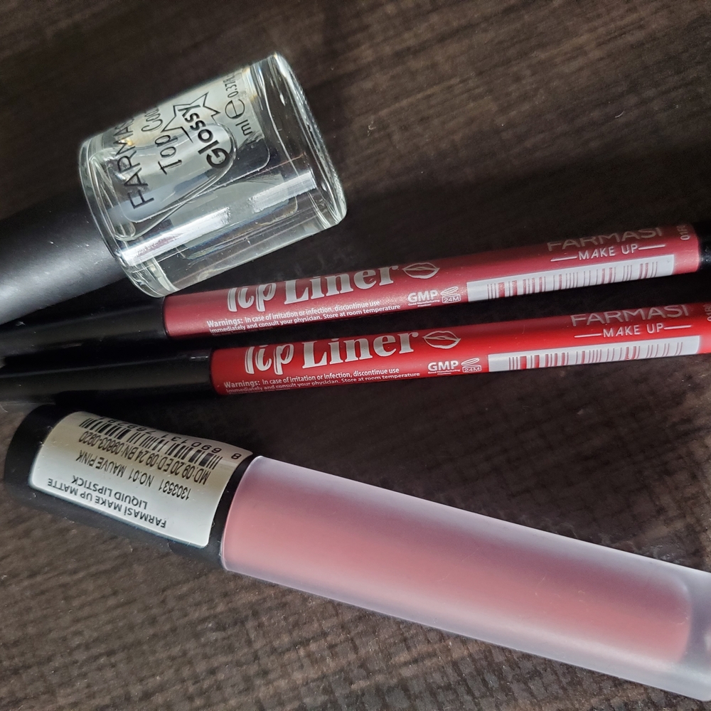 Farmasi Red and Pink Lip Liner Collection